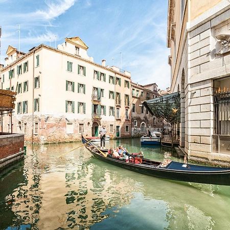 Casanova Fenice - Canal View Venesia Bagian luar foto