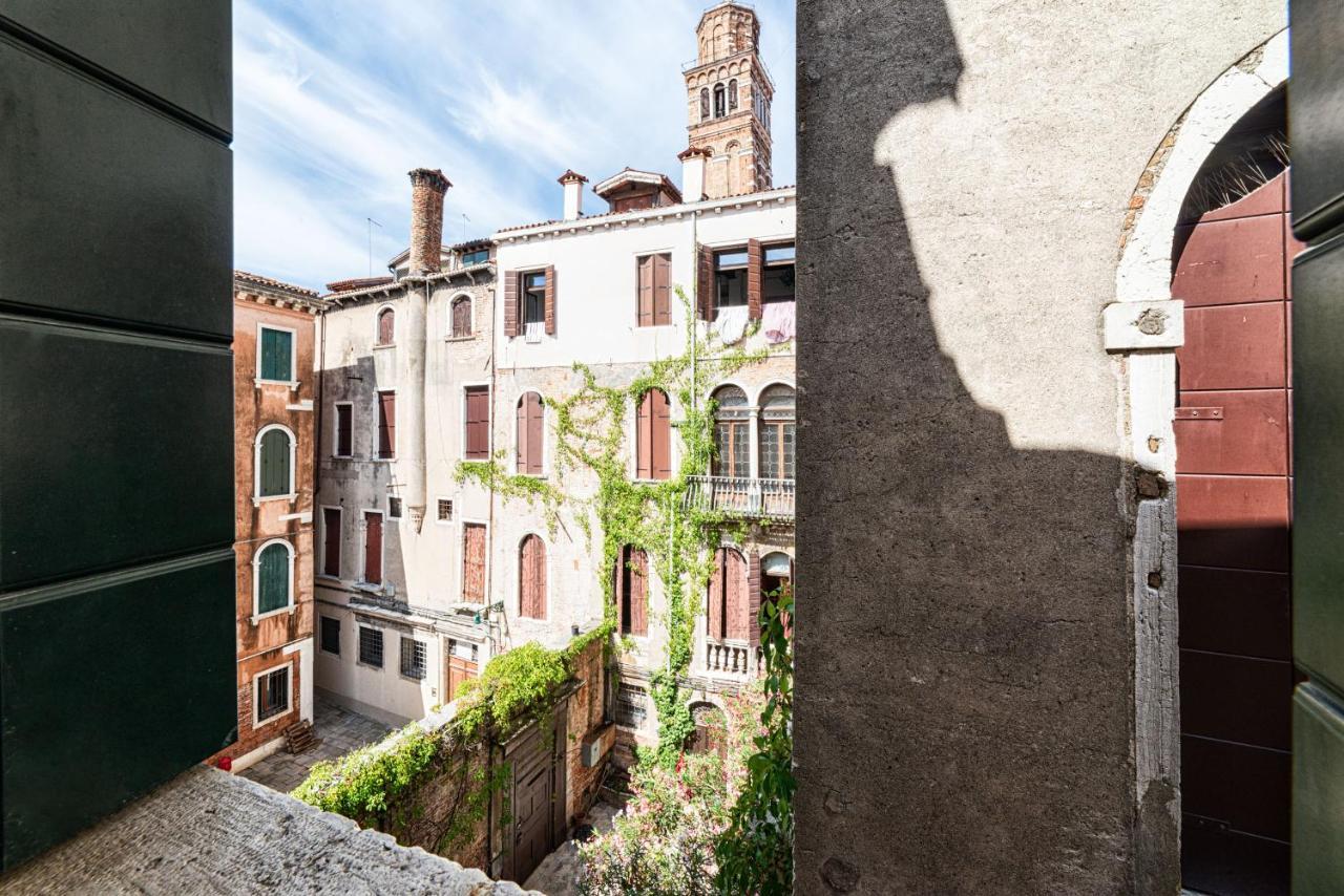Casanova Fenice - Canal View Venesia Bagian luar foto