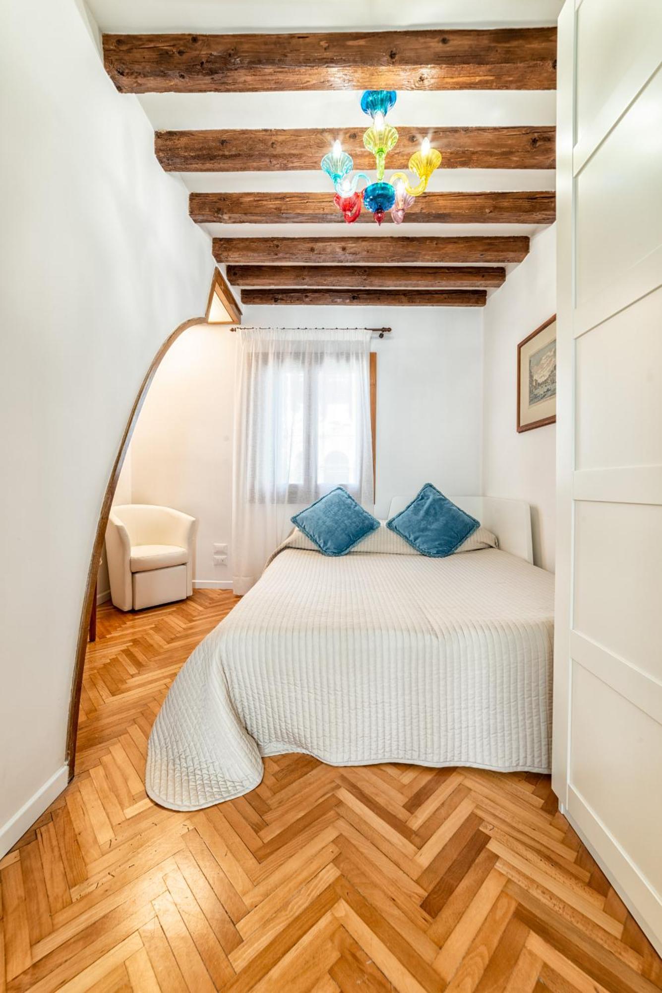Casanova Fenice - Canal View Venesia Ruang foto